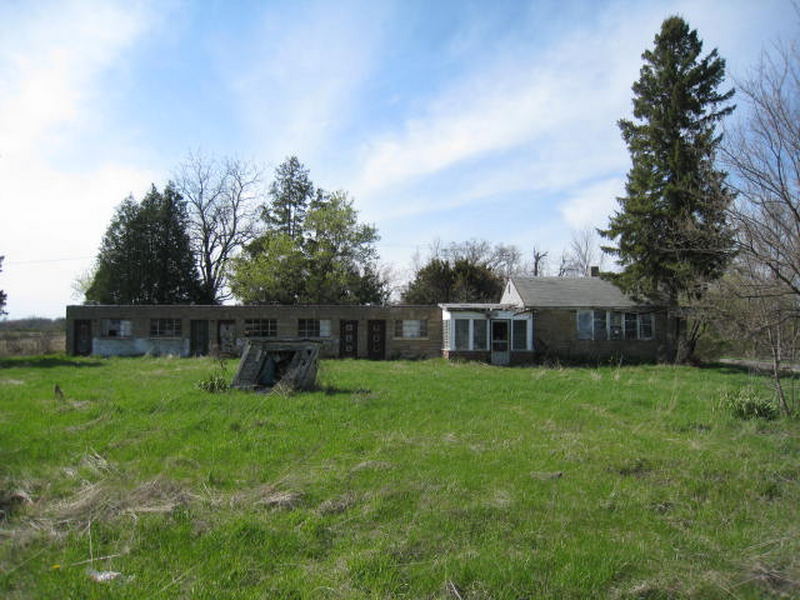 Truckadero Garage (Hiser Bros) - Real Estate Photo